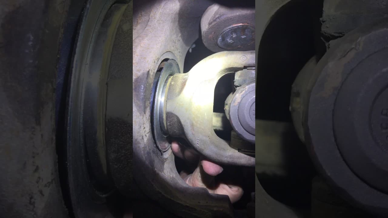 Ford F-250 axle play