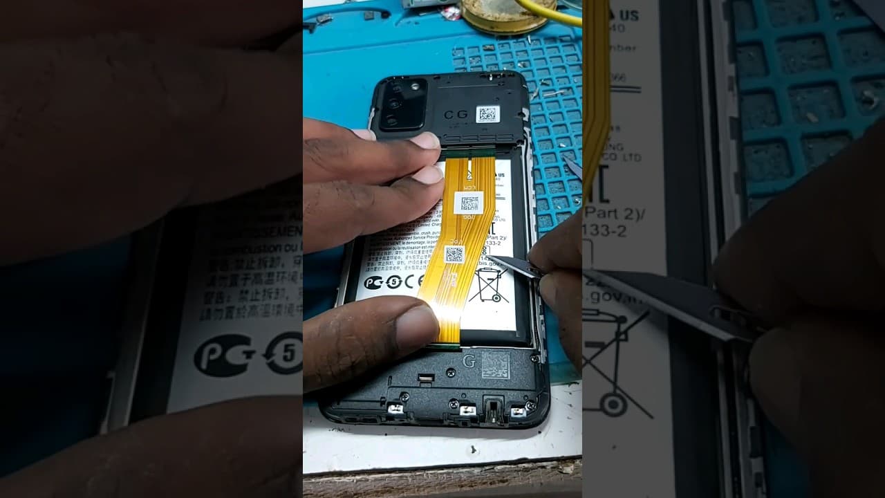 Samsung M02s battery 🔋 fulne par kaise repair Karen#shortvideo