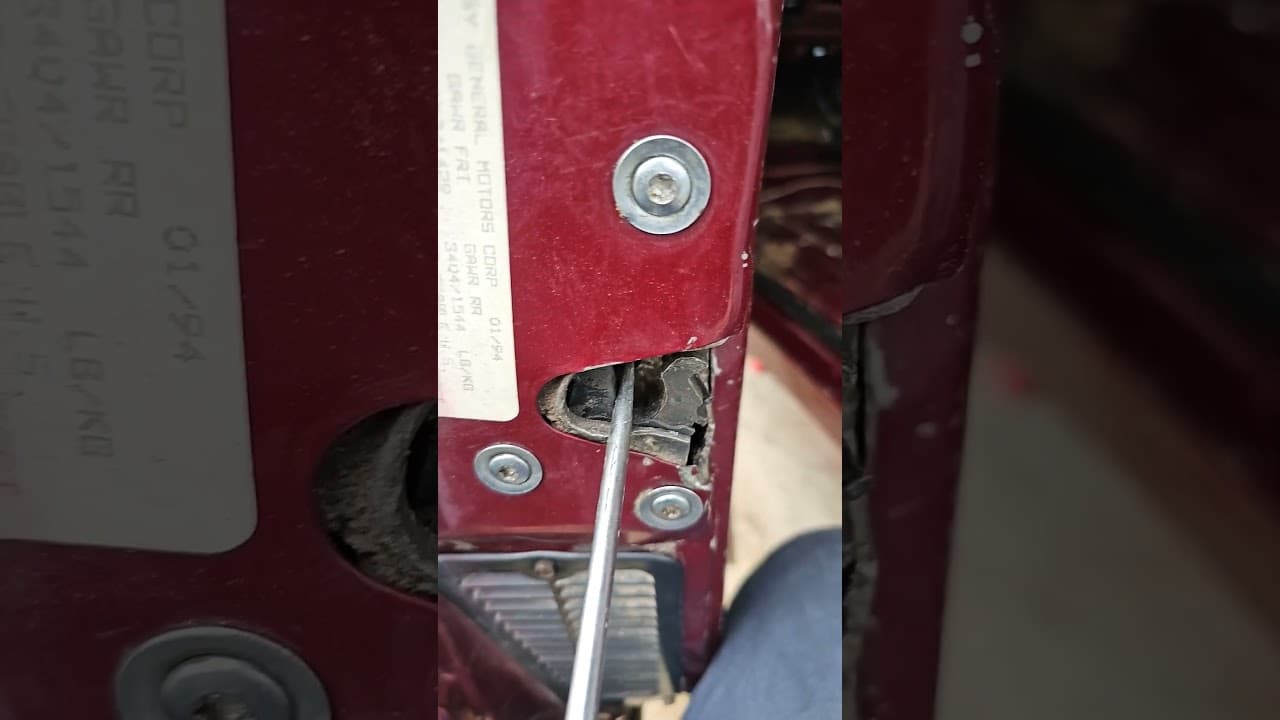 Fix stuck door latch on car or truck. #chevy #obs