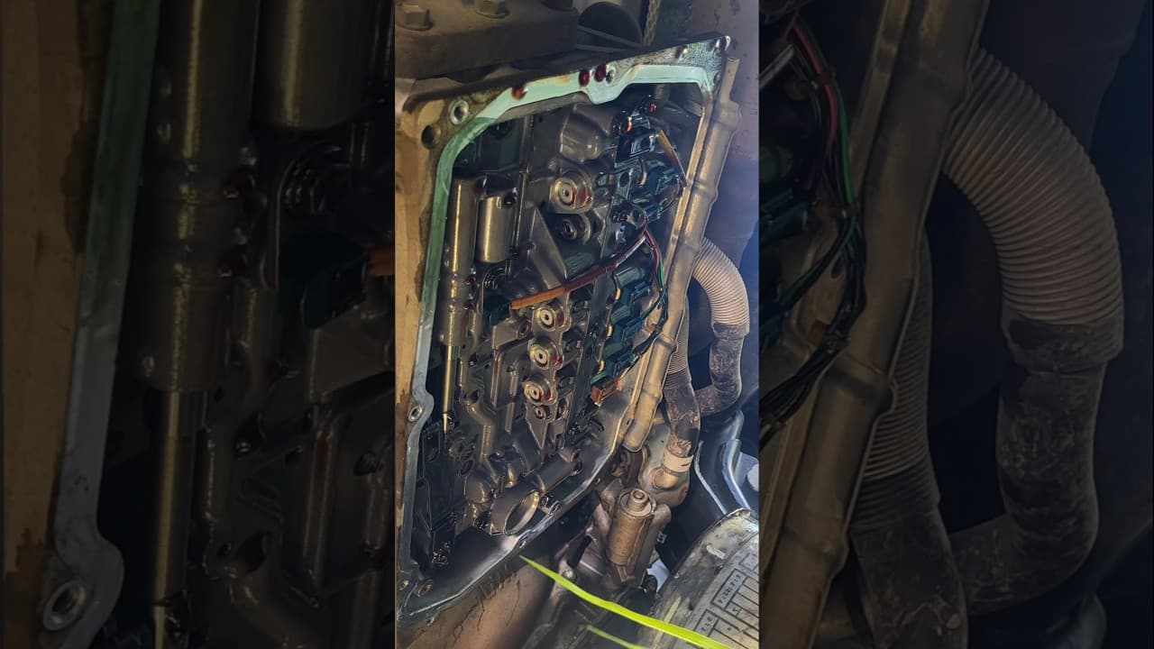 2017 3G Tacoma. Transmission fluid and filter swap.  #mobilemechanic #easthawaii 🌴