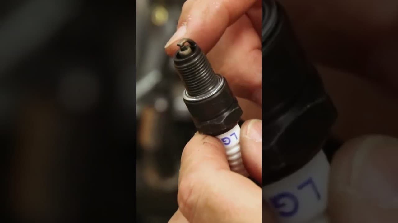 How to Tell When a Spark Plug Needs to be Replaced | #shorts #sparkplug #mower