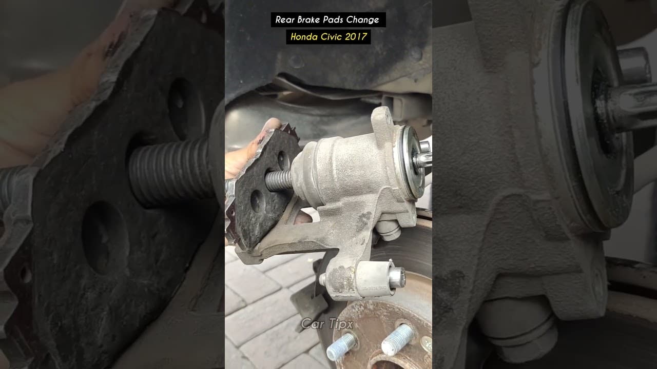 Rear Brake Pads Change Honda Civic 2017 #automobile #mechanic #carrepair #brake #honda #civic