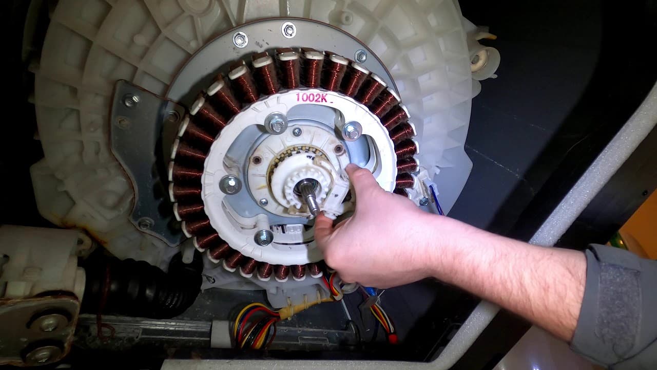 LG not spinning waster out of clothes and making noise diagnosis and repair.