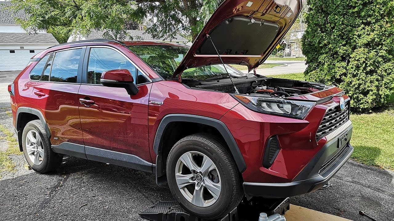 2020 Toyota RAV4 Hybrid AWD Oil Change