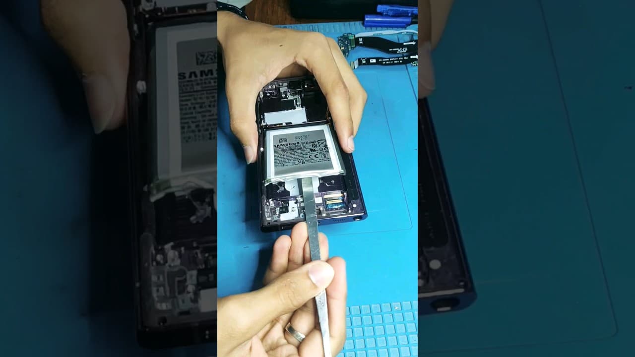 How to remove battery Samsung S22 ultra #mrsaqitech