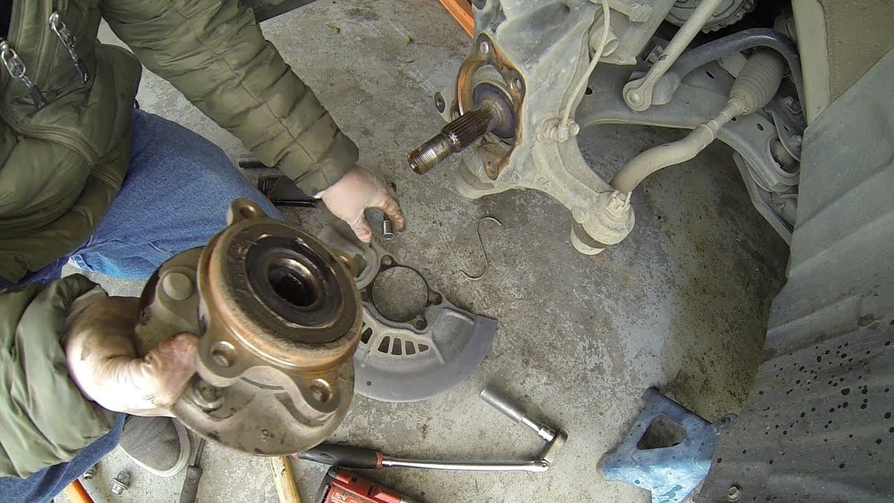2020 toyota camry wheel bearing replacement