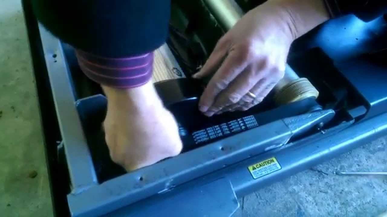 How to change the drive belt on a  Nordic Track C2000/C2500 treadmill