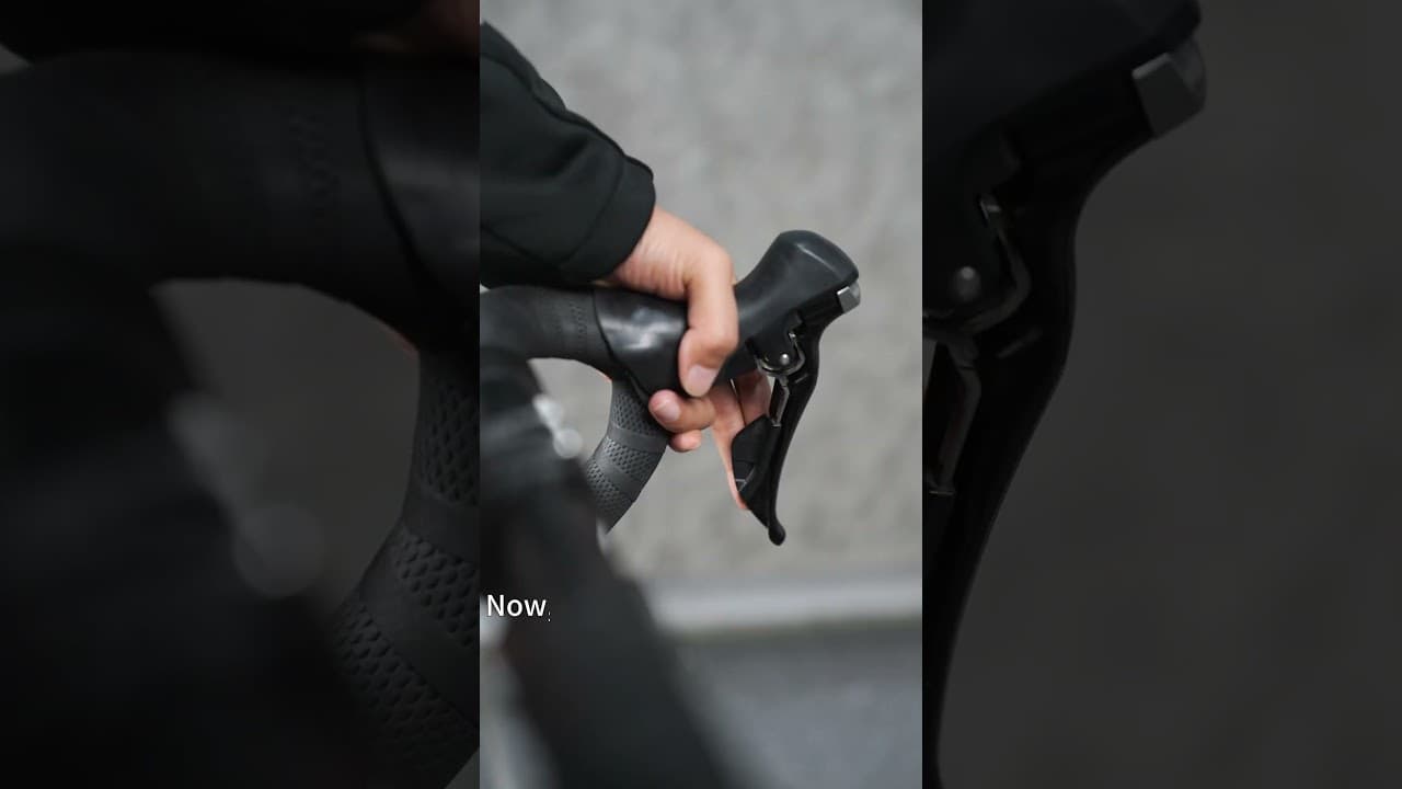 Shift into the fast lane with our road bike gear-shifting tutorial! 🚴‍♂️✨
