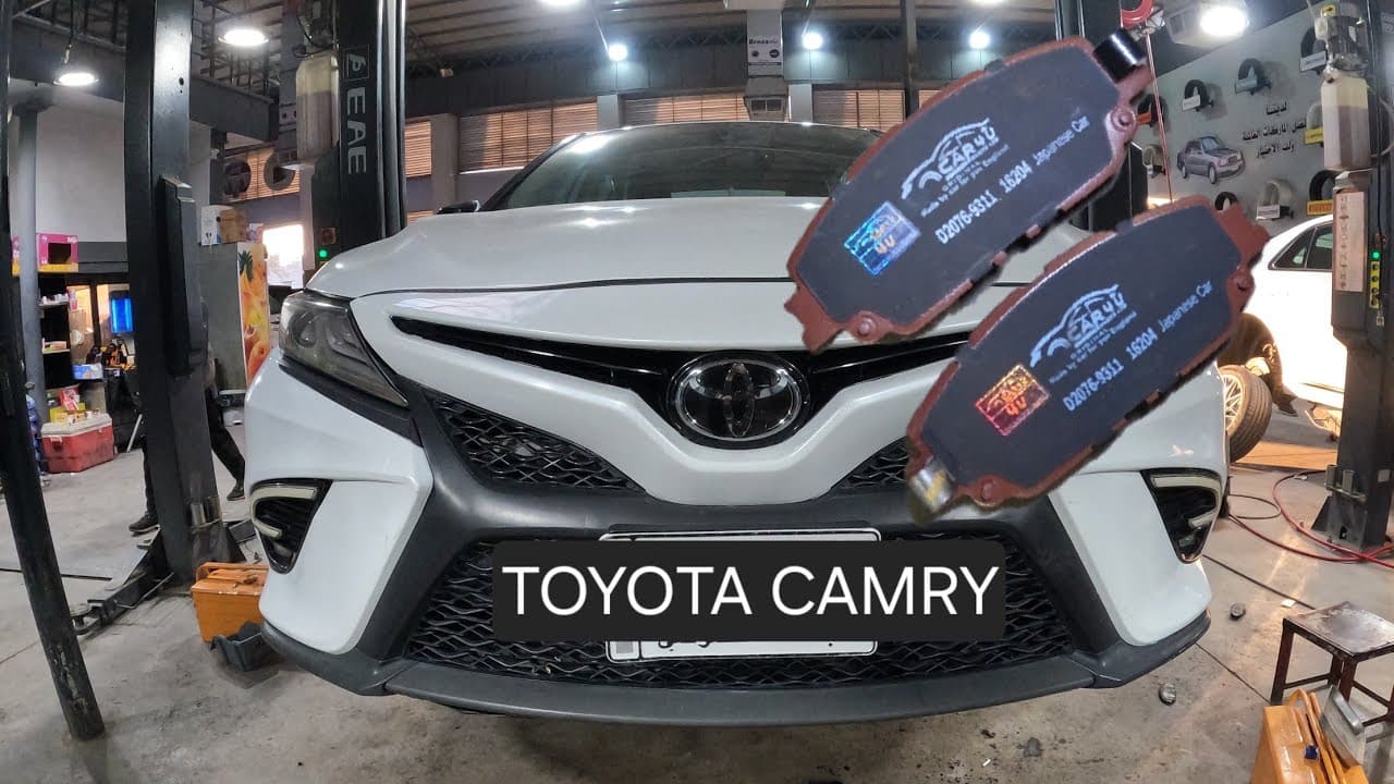 how to replace front brake bads ... toyota camry 2018-2025 (torque specs)