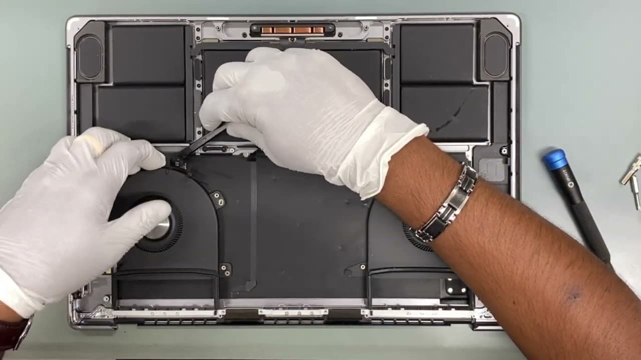 MacBook Pro (16-inch, 2021) Battery Replacement