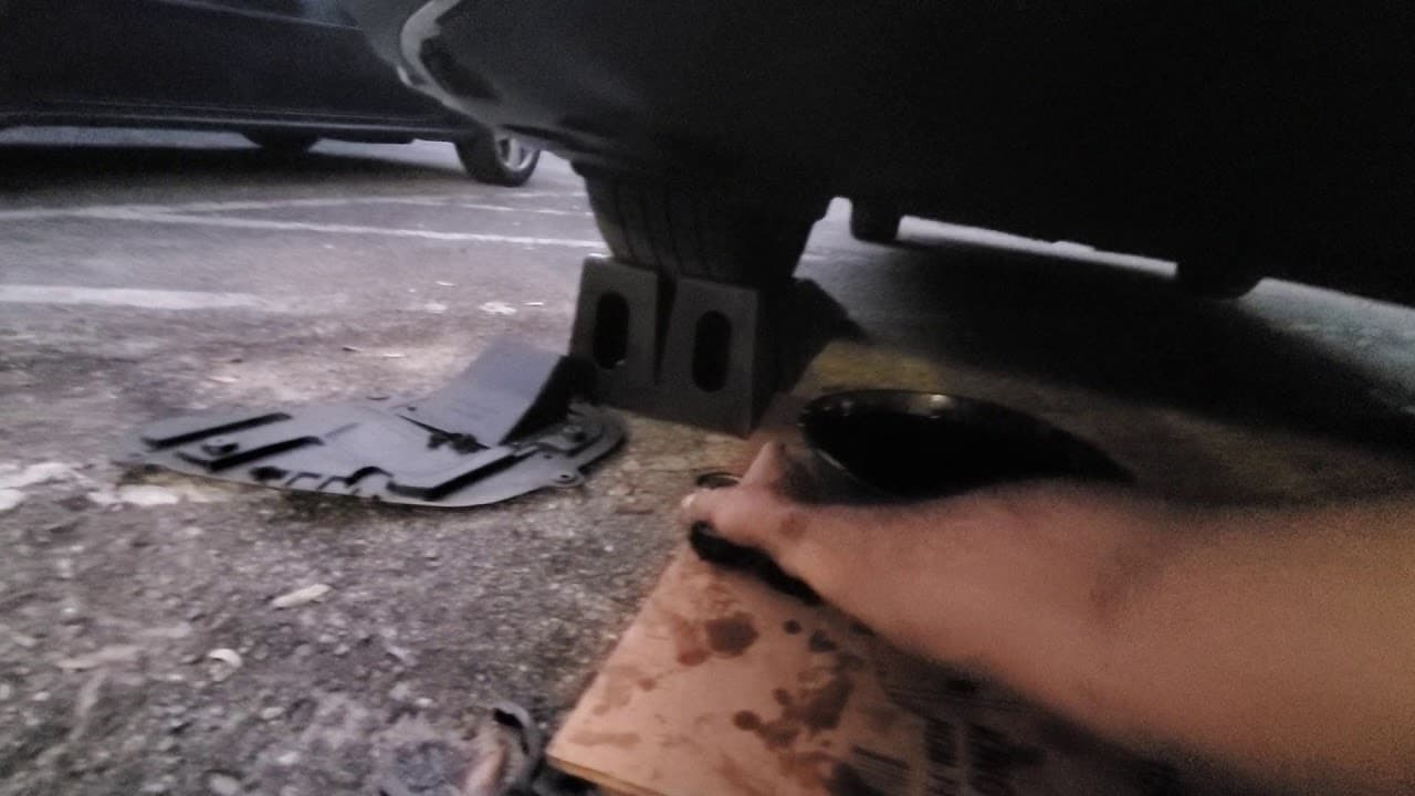 Changing engine oil and filter on 2020 Toyota Camry SE 4cyl(8th generation)