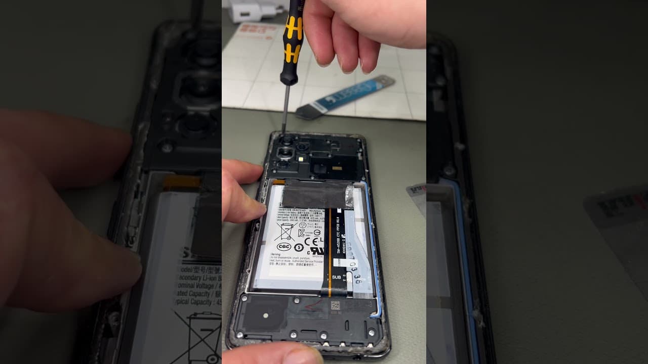 Fixing a Samsung A52: A Comprehensive Guide to Battery and LCD Replacement #shorts
