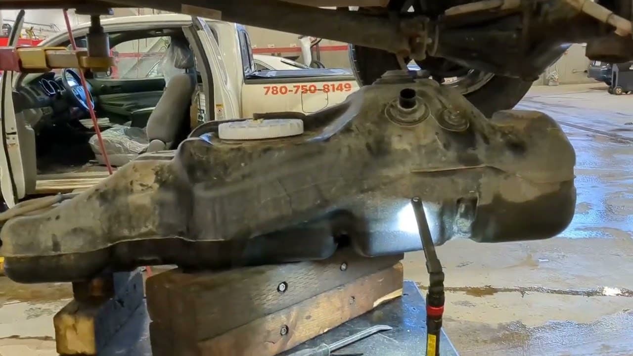 Tacoma 2019 fuel refilling problem / gas station pump automatic off even not yet full  / issue fixed