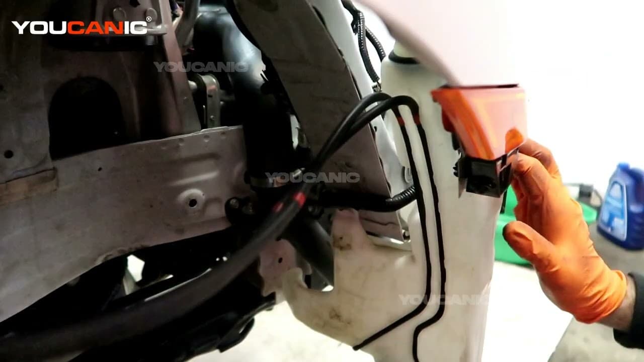 2016-2021 Honda Civic - Windshield Washer Resevoir Replacement