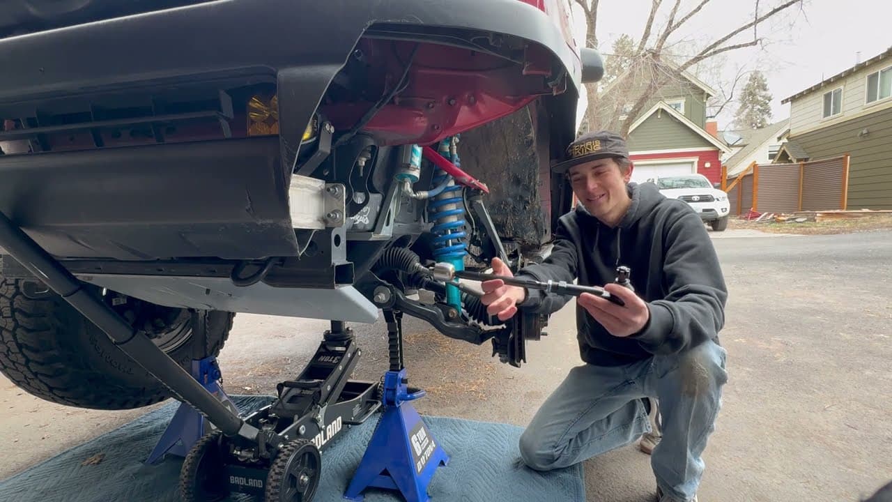 Replacing Inner and Outer Tie Rods on 2005-2023 Toyota Tacoma... (The easy way)