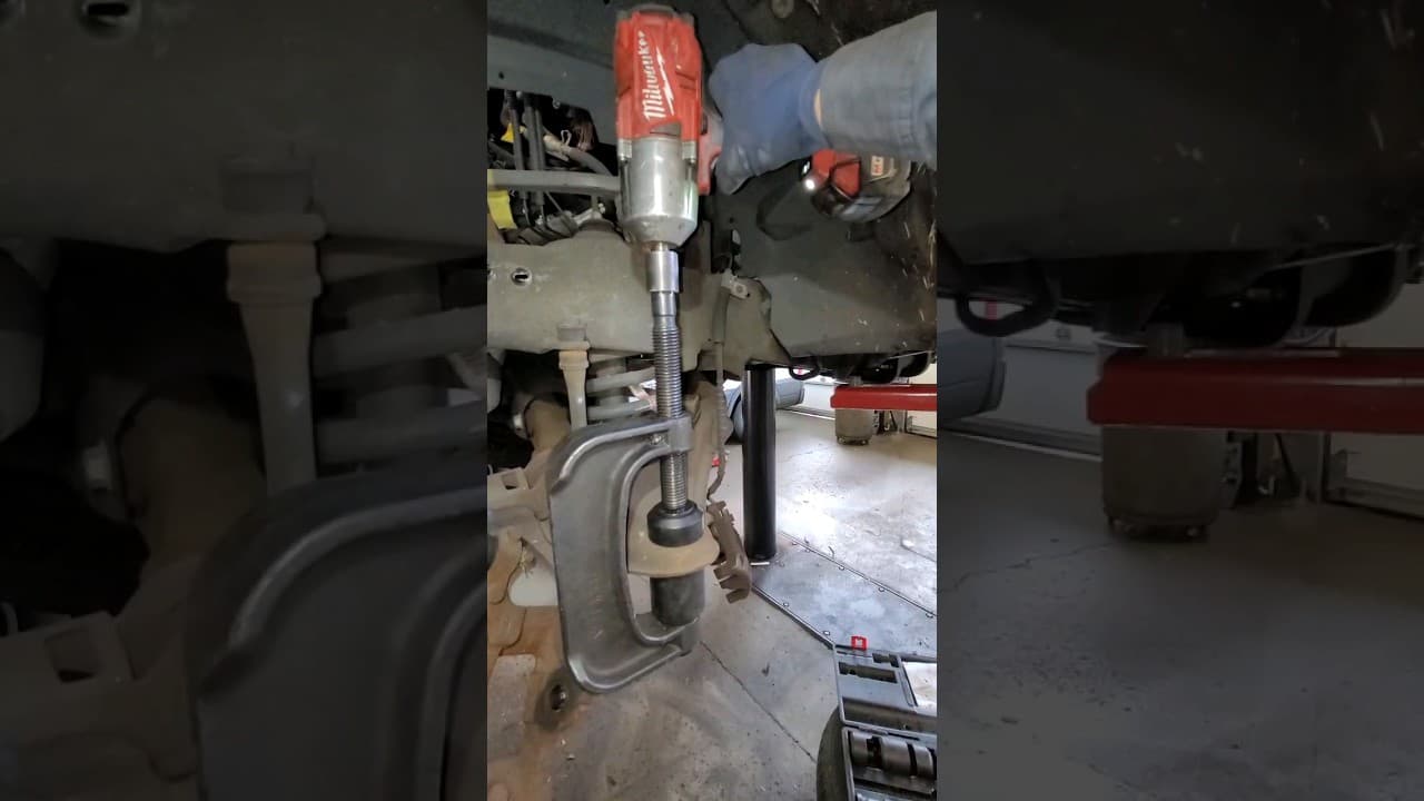 Ball joint Replacement 😎 The Easy Way #ford #ranger #car #fixed