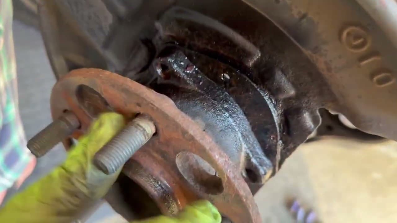 2019 Toyota Camry | wheel Bearing Replacement 