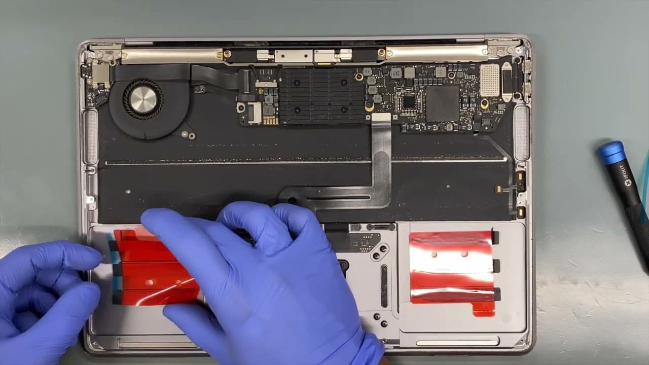 MacBook Air (Retina, 13-inch, 2020) Battery Replacement