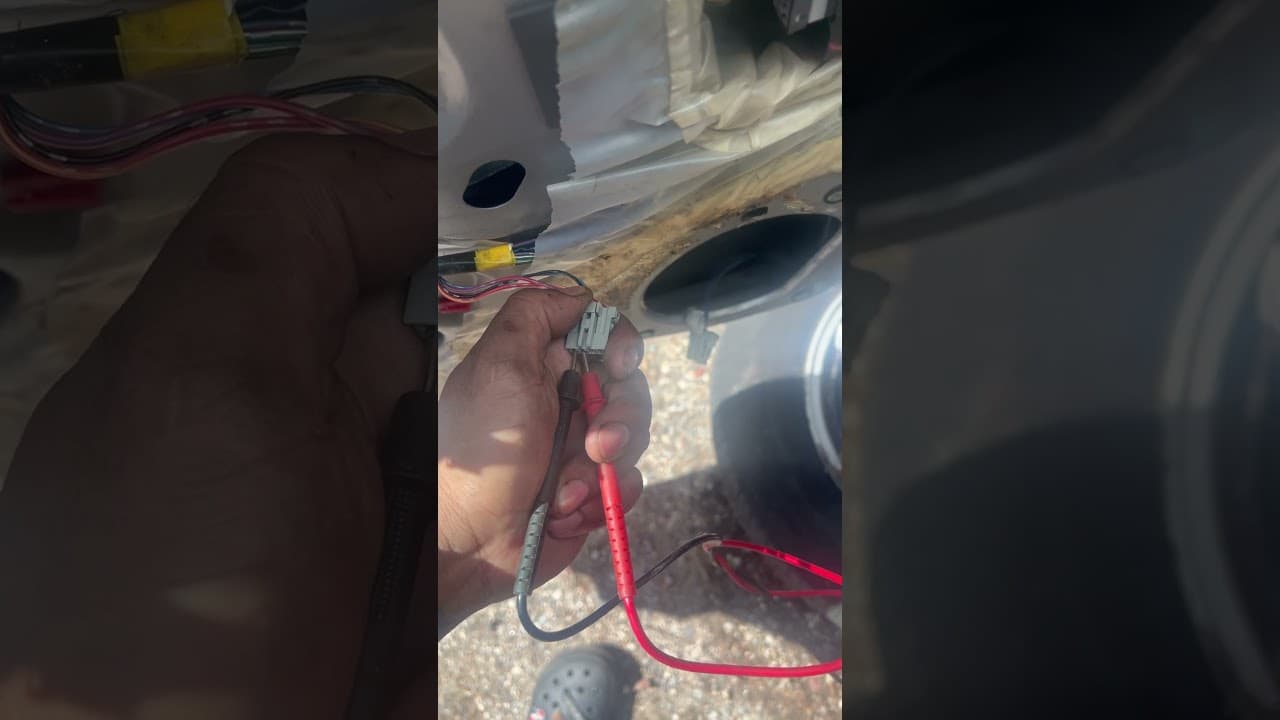 Diagnosing a bad window switch or bad window motor #automobile #mechanic #homda #crv #rdr2 #auto 